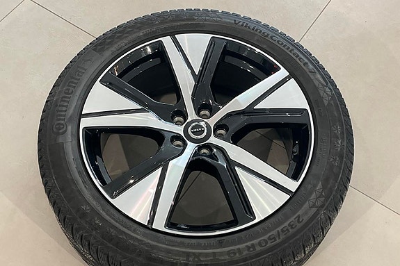 Volvo C40 7 of 24