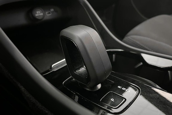 Volvo C40 13 of 24