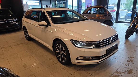 Volkswagen Passat 3 of 5