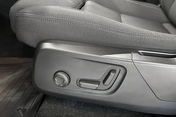 Volvo C40 24 of 30