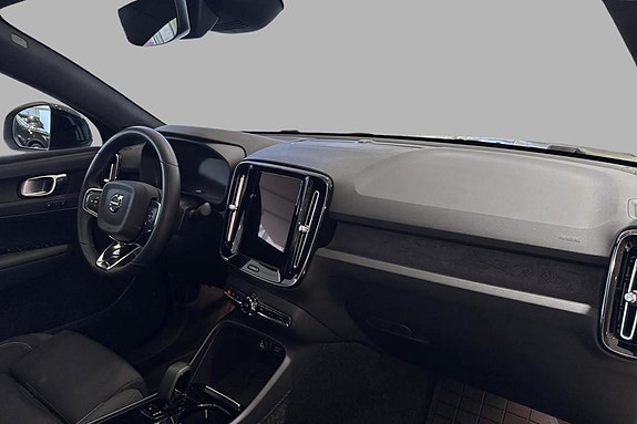 Volvo C40 25 of 30