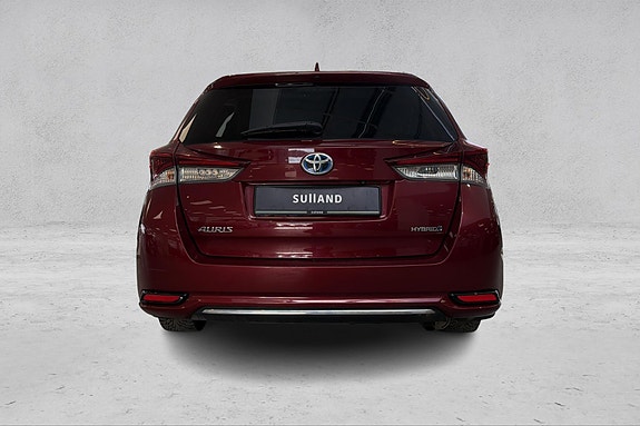 Toyota Auris 4 of 5