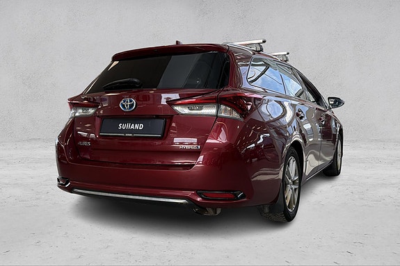 Toyota Auris 5 of 5