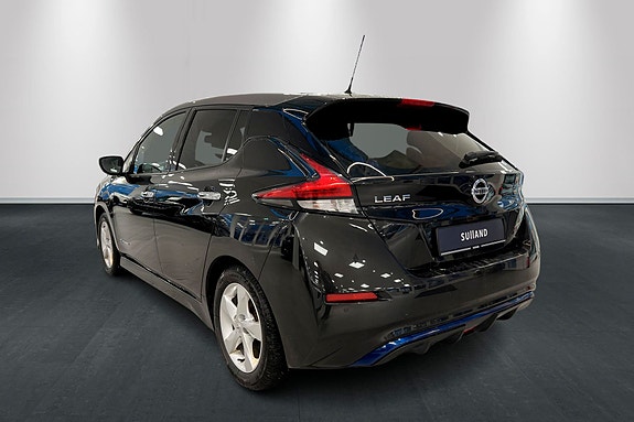Nissan Leaf 3 of 5