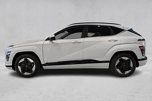 Hyundai Kona 2 of 5