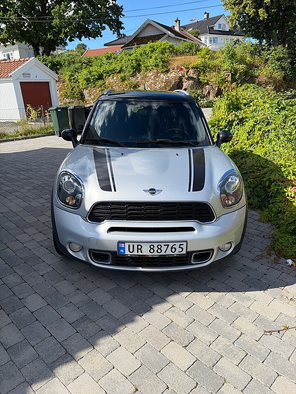 MINI Countryman Cooper SD 2 of 5