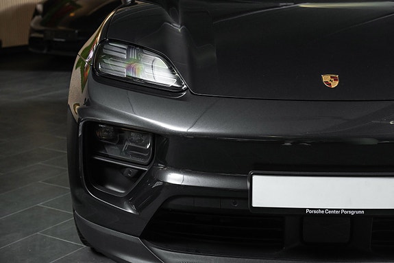 Porsche Macan 3 of 30