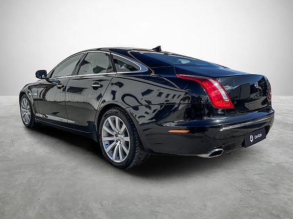 Jaguar XJ 2 of 22