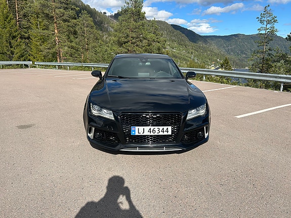 Audi A7 2 of 5