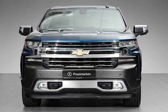 Chevrolet Silverado 2 of 5