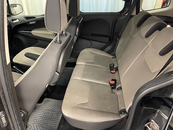 Ford Tourneo Courier 19 of 22