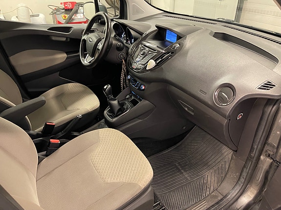 Ford Tourneo Courier 20 of 22