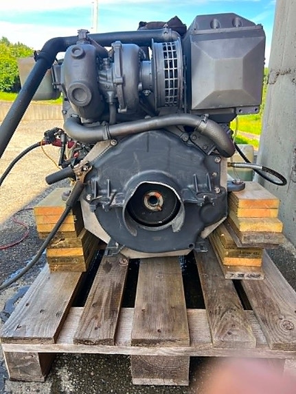 YANMAR 4 LH-STE (220-230 HK) 3 of 5