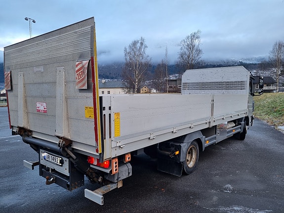 Mercedes-Benz Atego 818 3 of 4