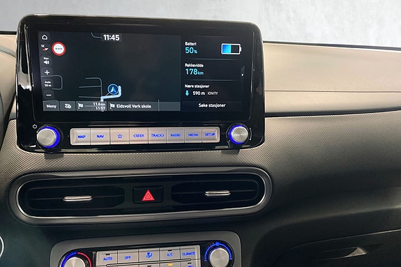 Stor touchscreen med navigasjon, Apple CarPlay og Android Auto – enkelt og brukervennlig system.