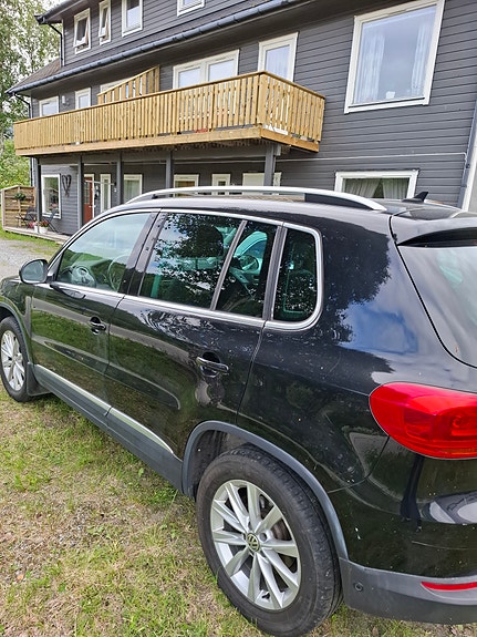 Volkswagen Tiguan 4 of 5