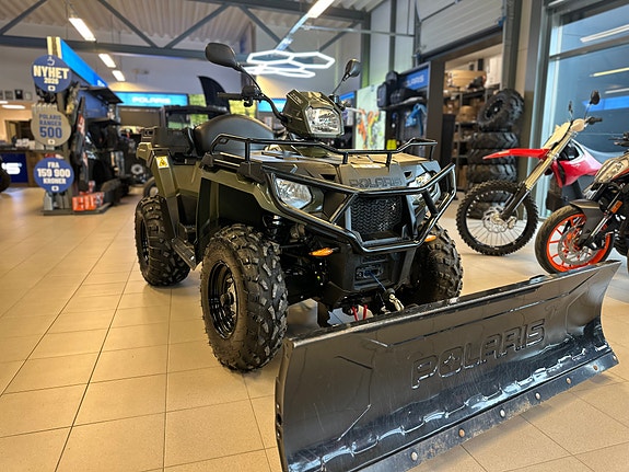 Polaris Sportsman X2 570 2 of 8