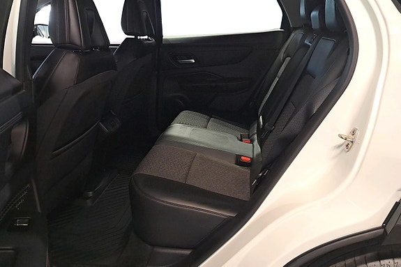 Nissan Ariya 7 of 26