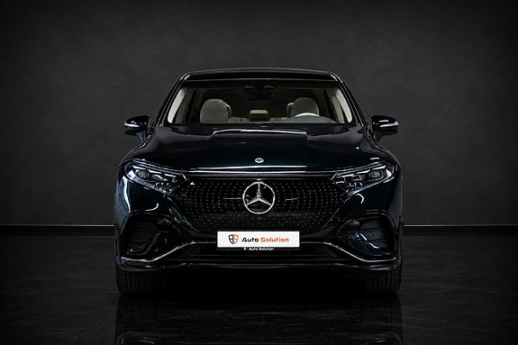 Mercedes-Benz EQS SUV 3 of 5