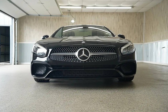 Mercedes-Benz SL500 2 of 30