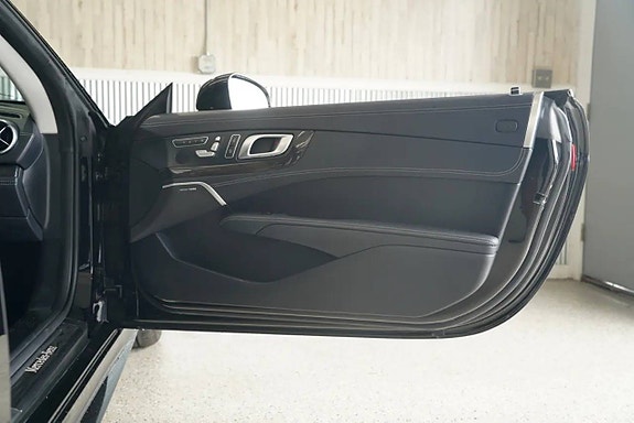 Mercedes-Benz SL500 29 of 30