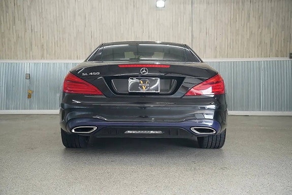 Mercedes-Benz SL500 6 of 30