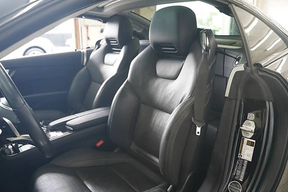 Mercedes-Benz SL500 12 of 30