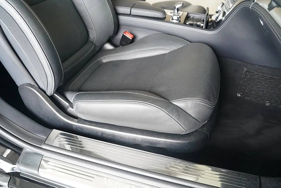 Mercedes-Benz SL500 15 of 30