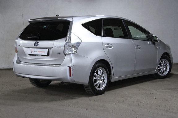 Toyota Prius+ Seven 2 of 15