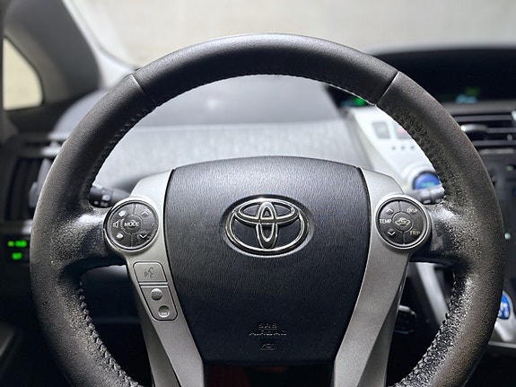 Toyota Prius+ Seven 10 of 15