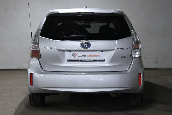 Toyota Prius+ Seven 14 of 15
