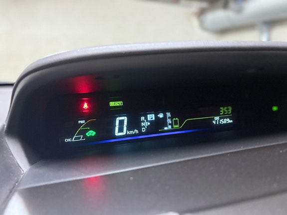 Toyota Prius+ Seven 6 of 15