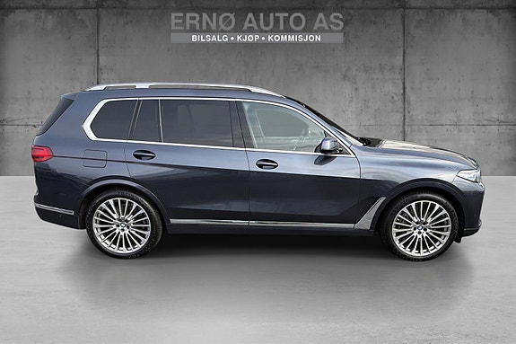 BMW X7 2 of 14