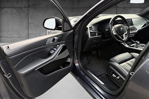 BMW X7 8 of 14