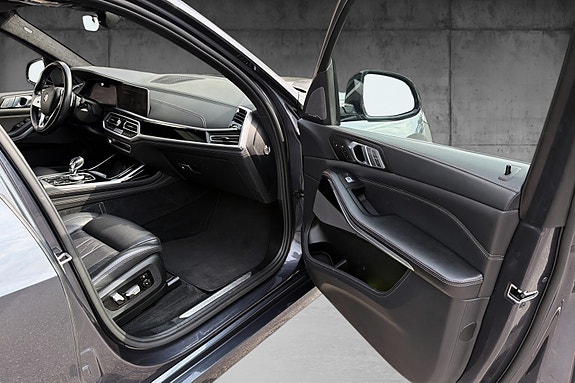 BMW X7 10 of 14