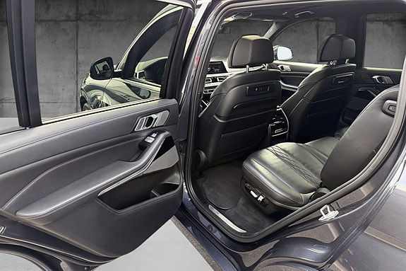 BMW X7 9 of 14
