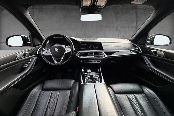 BMW X7 13 of 14