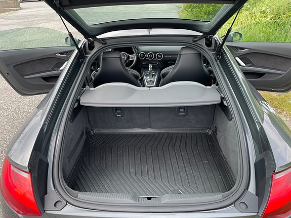 Audi TT 18 of 30