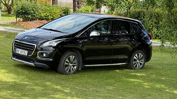 Peugeot 3008 3 of 5