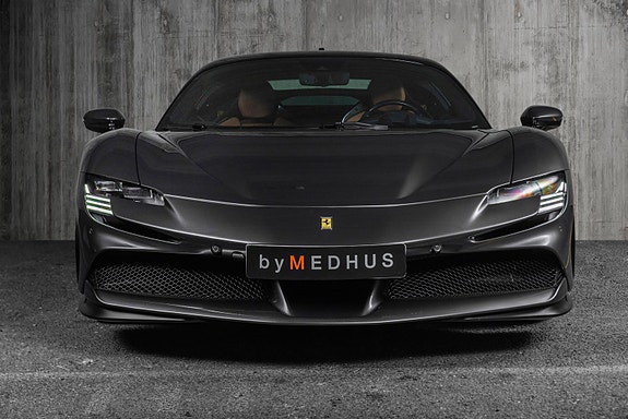 Ferrari SF90 Stradale 4 of 5