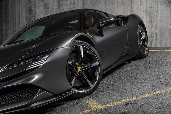 Ferrari SF90 Stradale 14 of 30