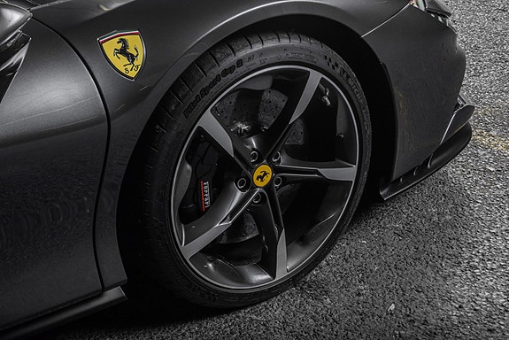 Ferrari SF90 Stradale 21 of 30
