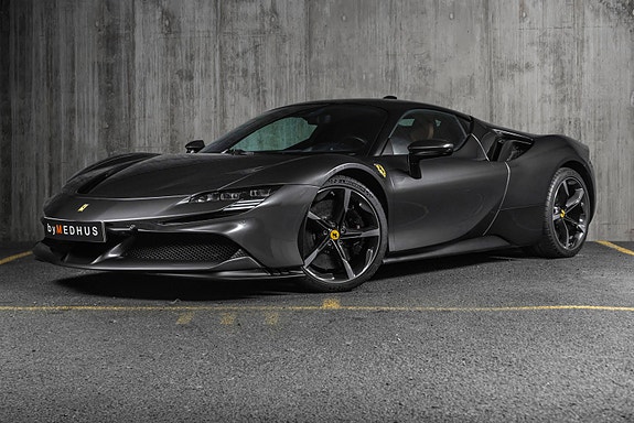 Ferrari SF90 Stradale 2 of 5