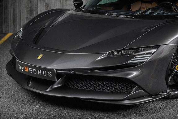 Ferrari SF90 Stradale 10 of 30