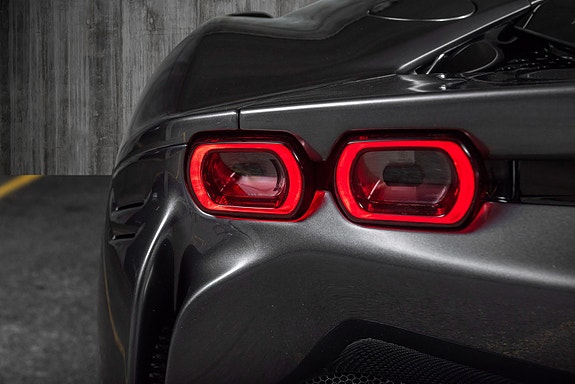 Ferrari SF90 Stradale 9 of 30