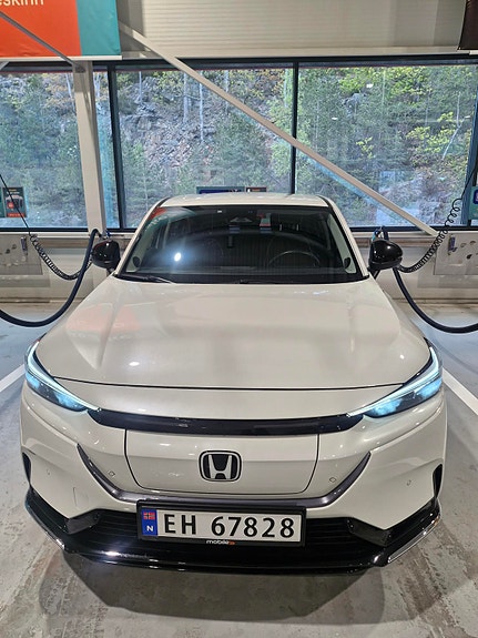 Honda e:Ny1 2 of 5