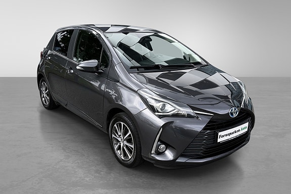 Toyota Yaris 3 of 30