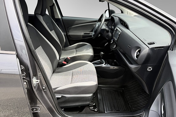 Toyota Yaris 23 of 30