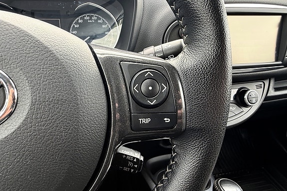 Toyota Yaris 27 of 30