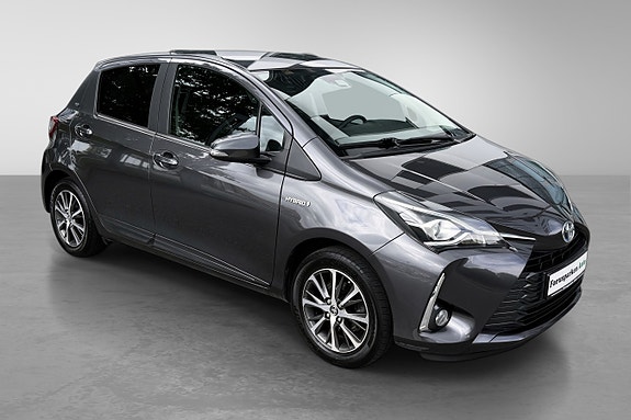 Toyota Yaris 4 of 30